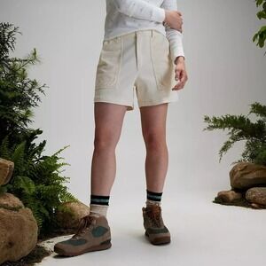 Alpine‎ Design Women's Mixed Fabric Short Off White Size 4 NWT